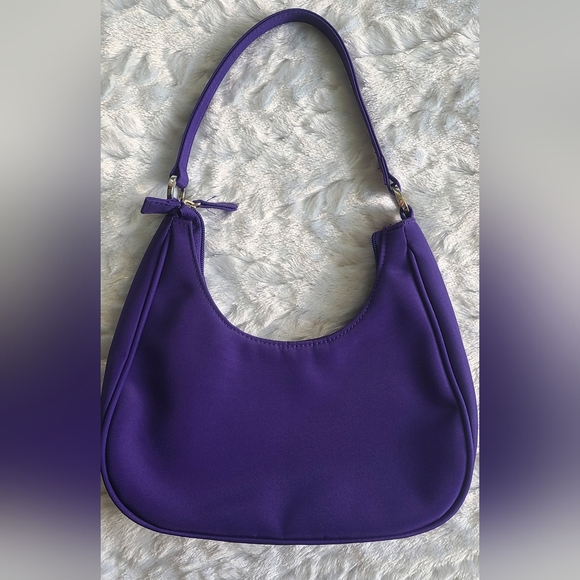 Carlo D'Santi - Red Hat Society Purse - Picture 9 of 9